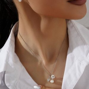 نیمست جواهری مروارید و صدف نقره کد2002 / هدیه عاشقانه دخترانه /کادو تولد لاکچری و خاص